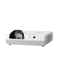 PANASONIC PROYECTOR (PT-TW381R) SHORT THROW / BRILLO 3300 / TECNOLOGÍA 3LCD / RESOLUCIÓN WXGA / ÓPTICA 0.46:1 / 1LAMP / UP TO 20